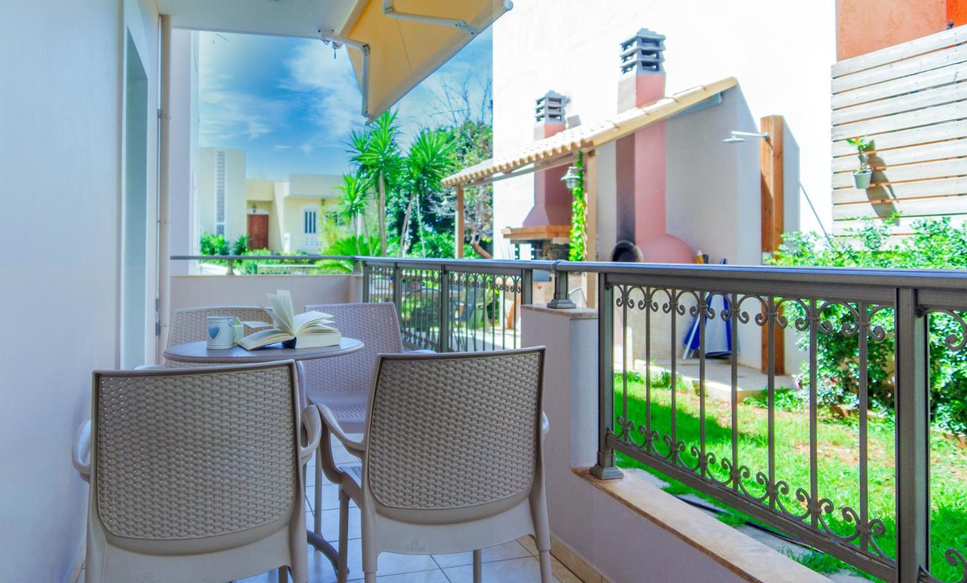 Vakakis-Me Apartments Palaiochora Luaran gambar
